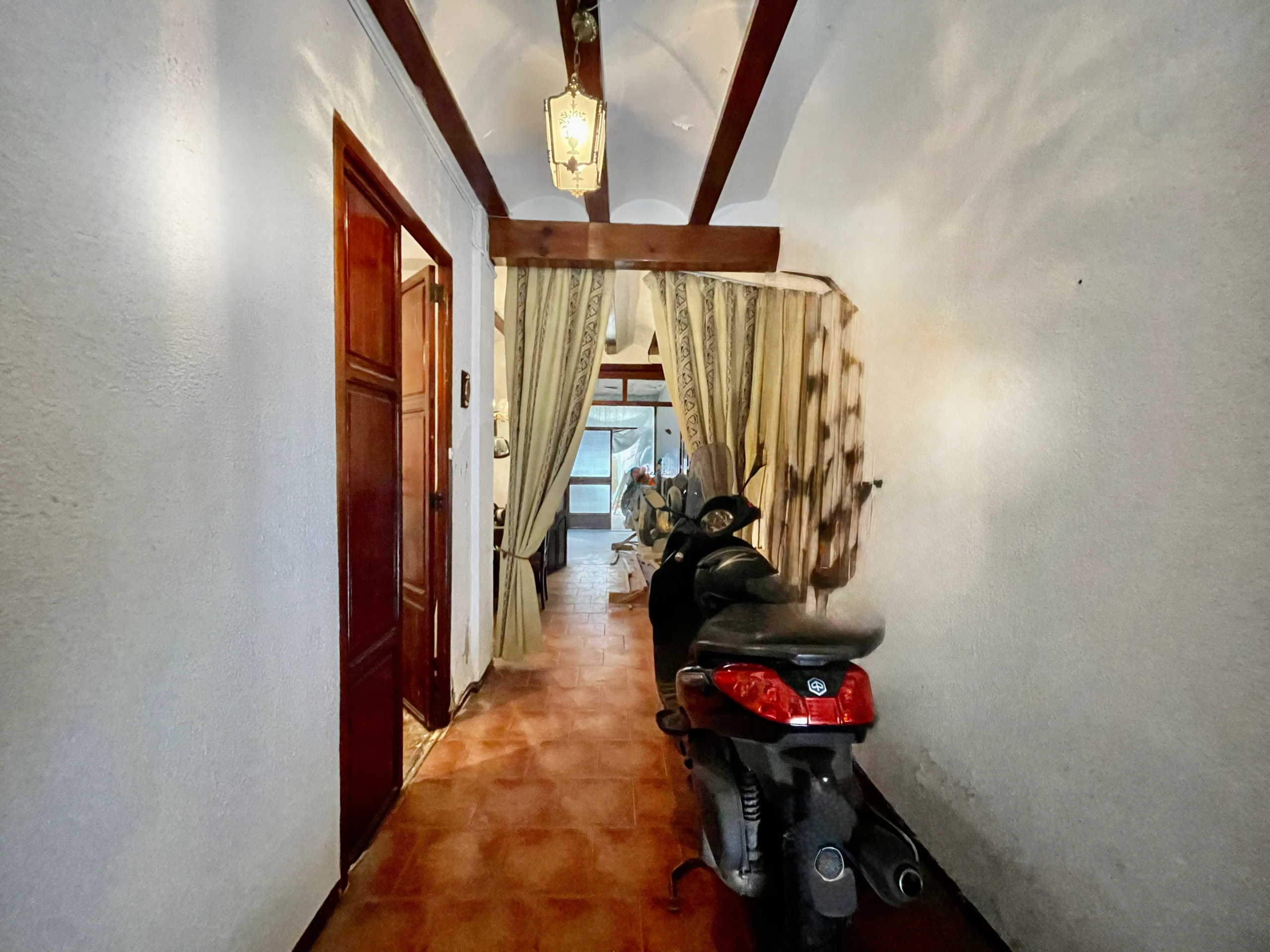 Casa en Benaguacil pasillo