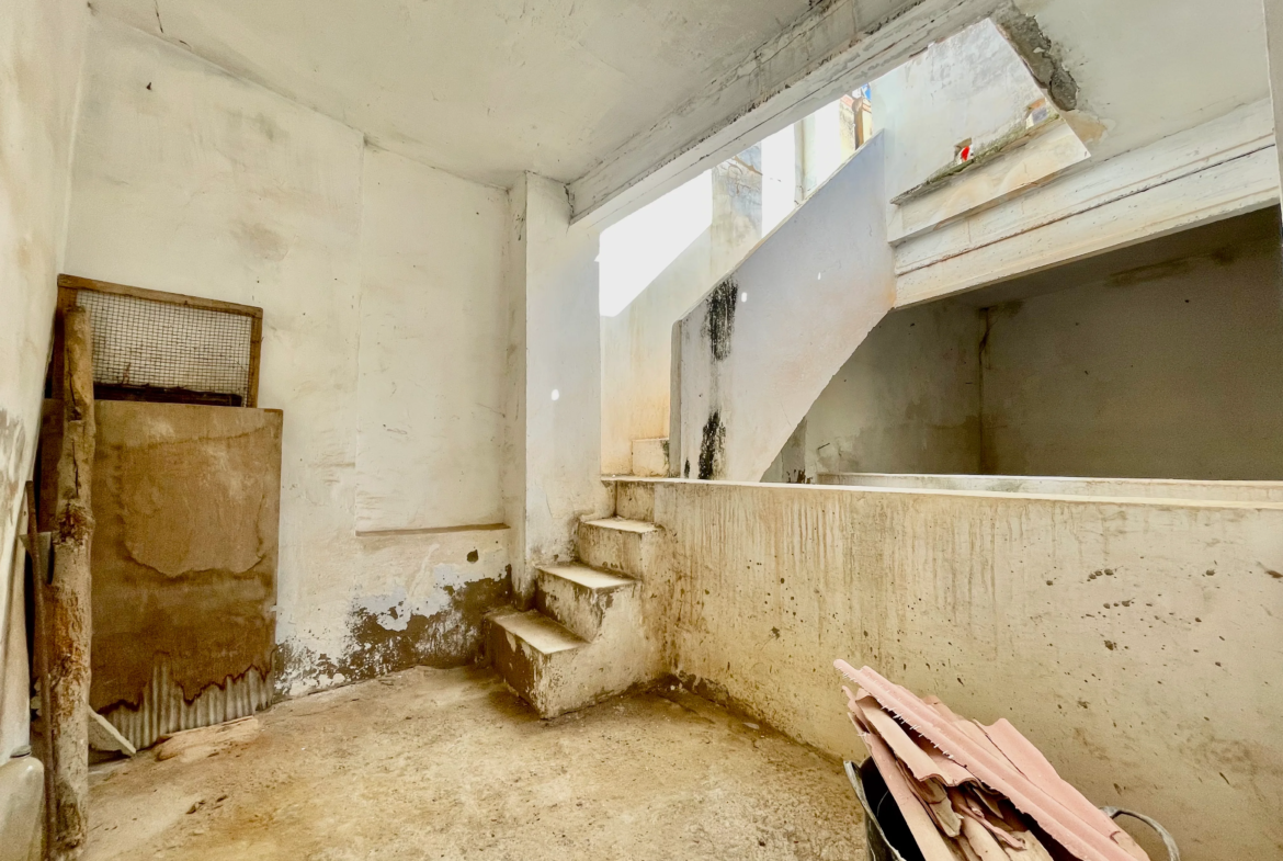 Casa para reformar escaleras