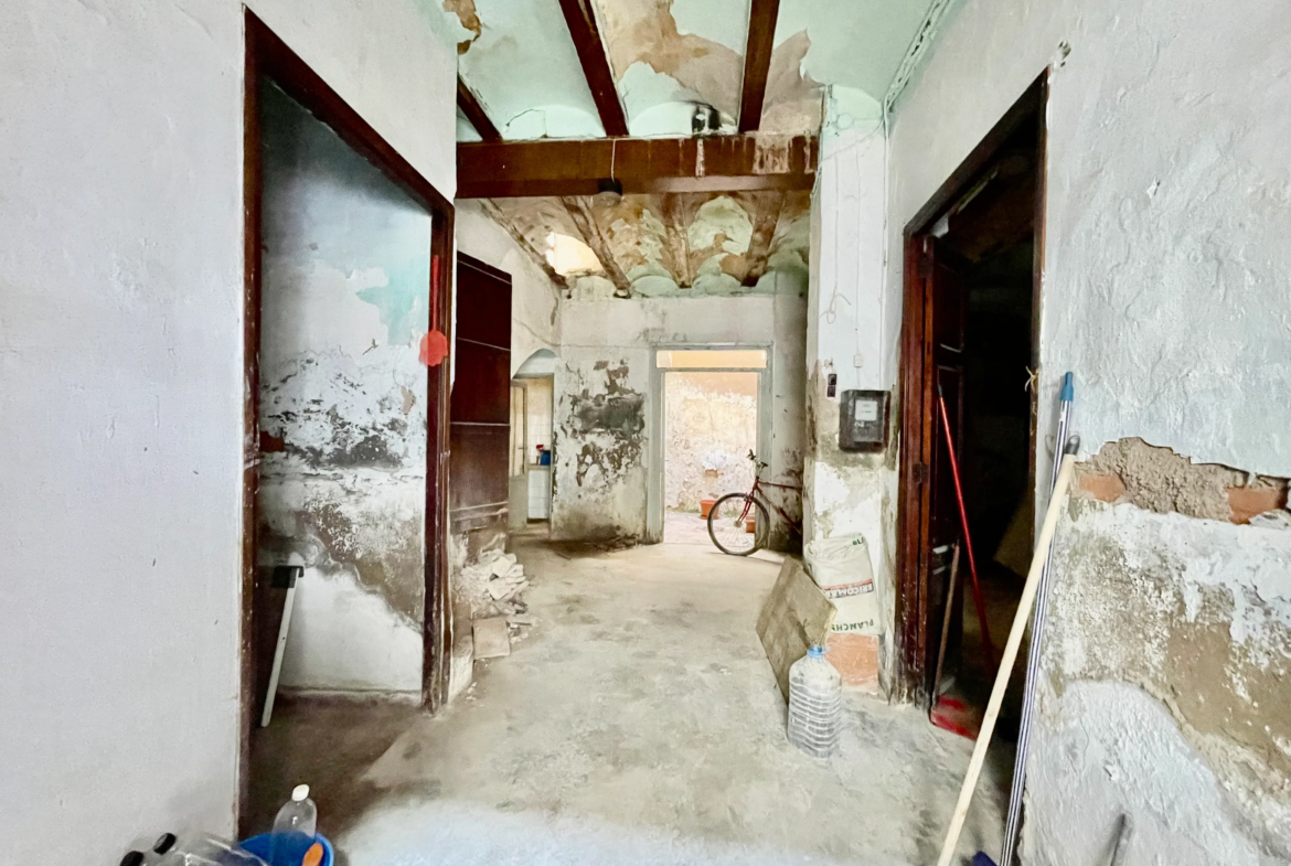 Casa para reformar recibidor