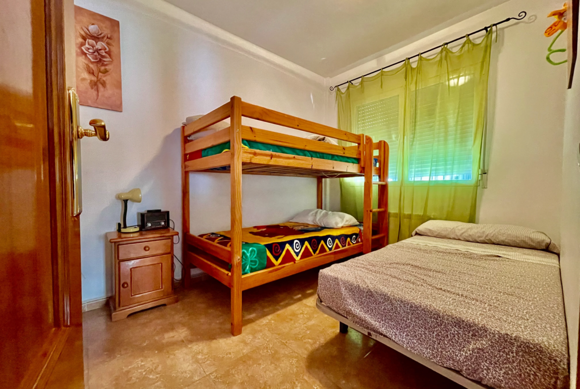 Cuarto dormitorio del chalet