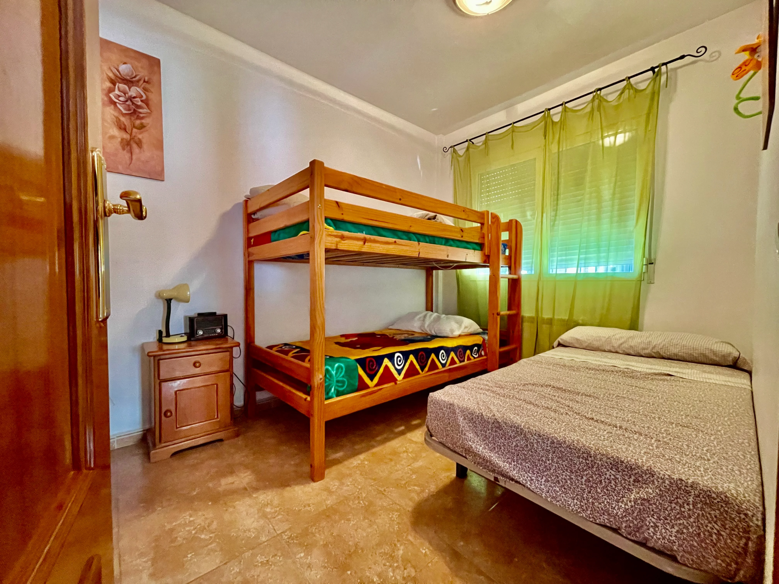 Cuarto dormitorio del chalet