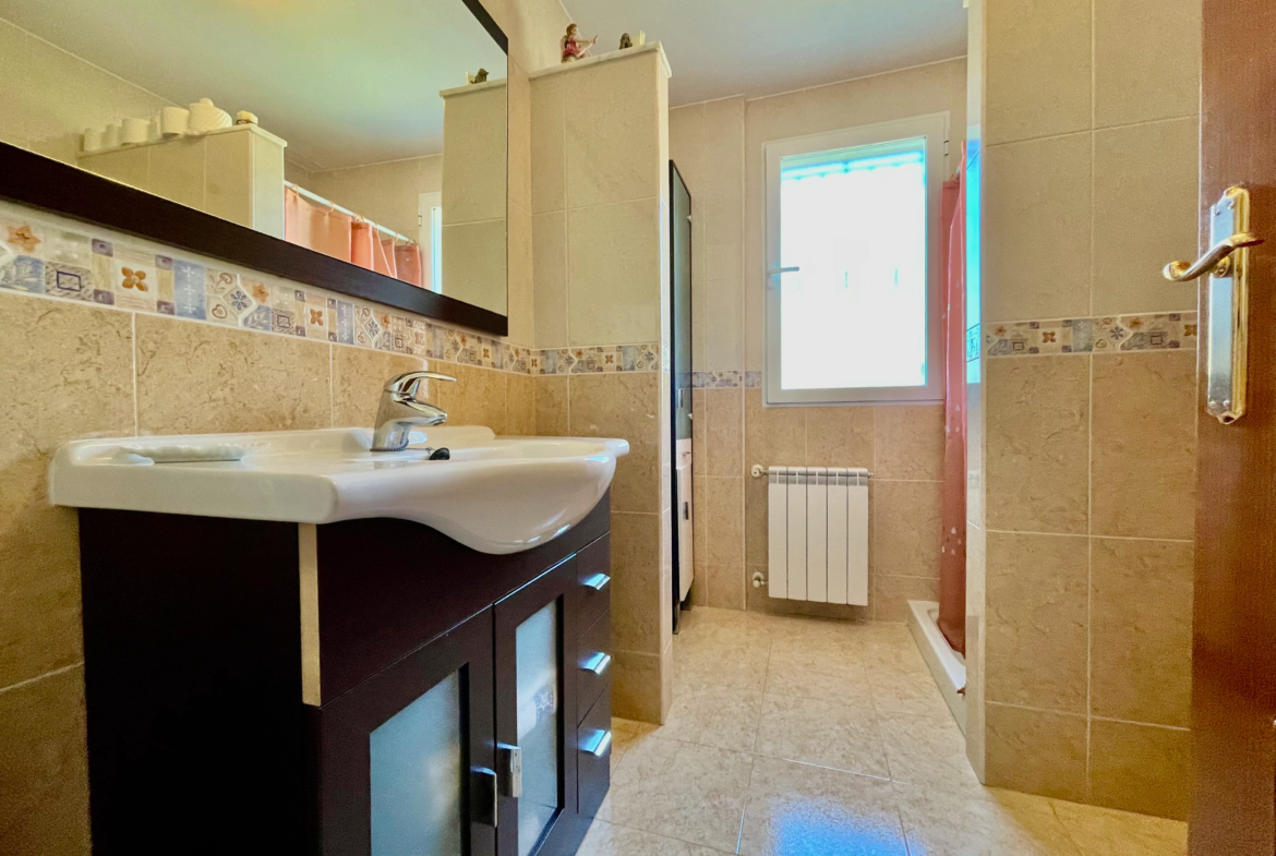 Segundo baño del chalet