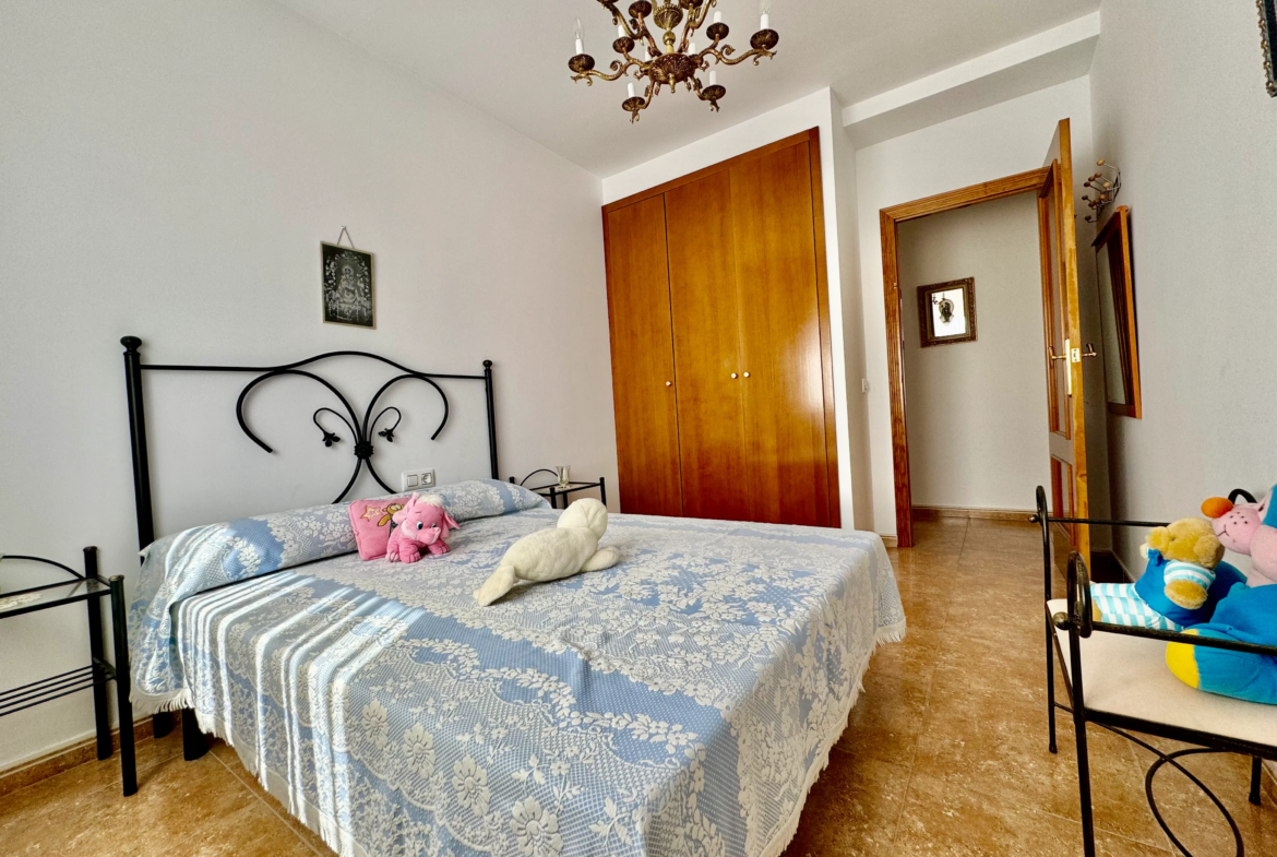 Segundo dormitorio del chalet