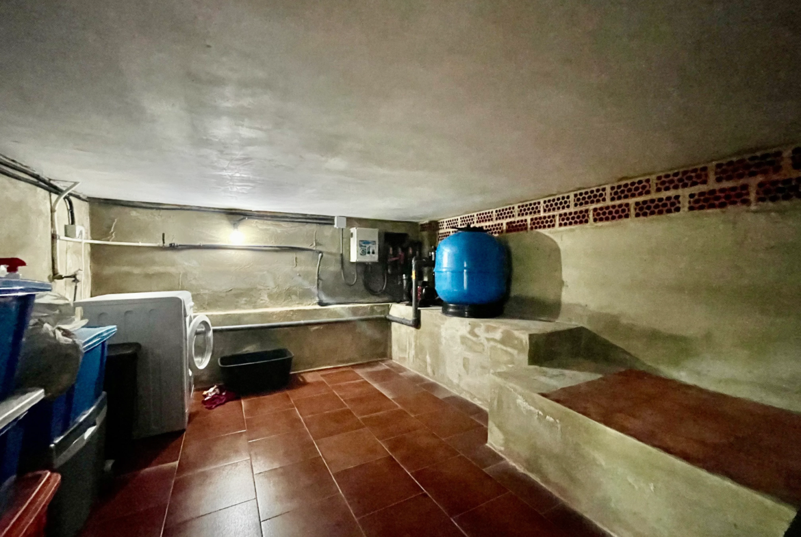 Sótano para actividades en chalet