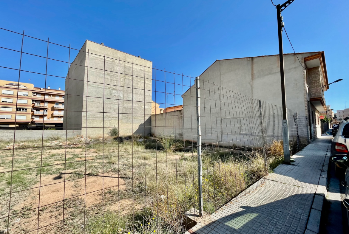 Terreno visto desde el extremo izquierdo 2