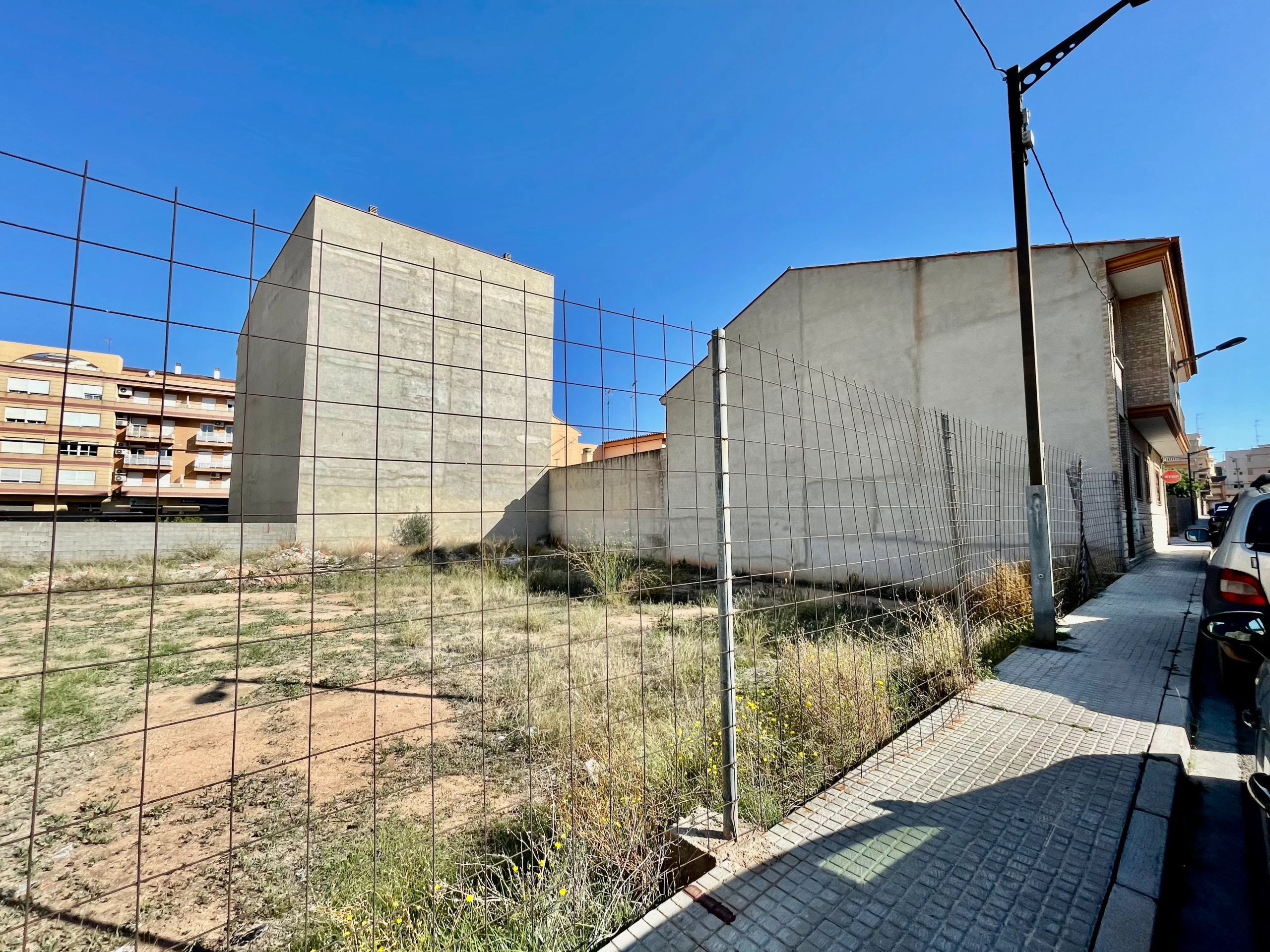 Terreno visto desde el extremo izquierdo 2
